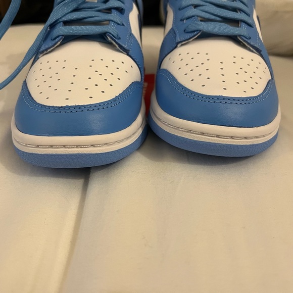University blue Nike dunks - Picture 12 of 16